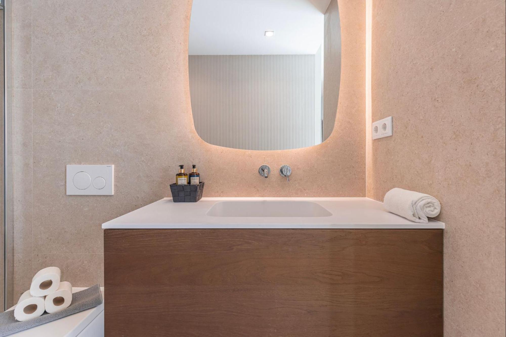 LovelyStay - Breathtaking Panorama - Luxurious Penthouse! Lisbon Bagian luar foto