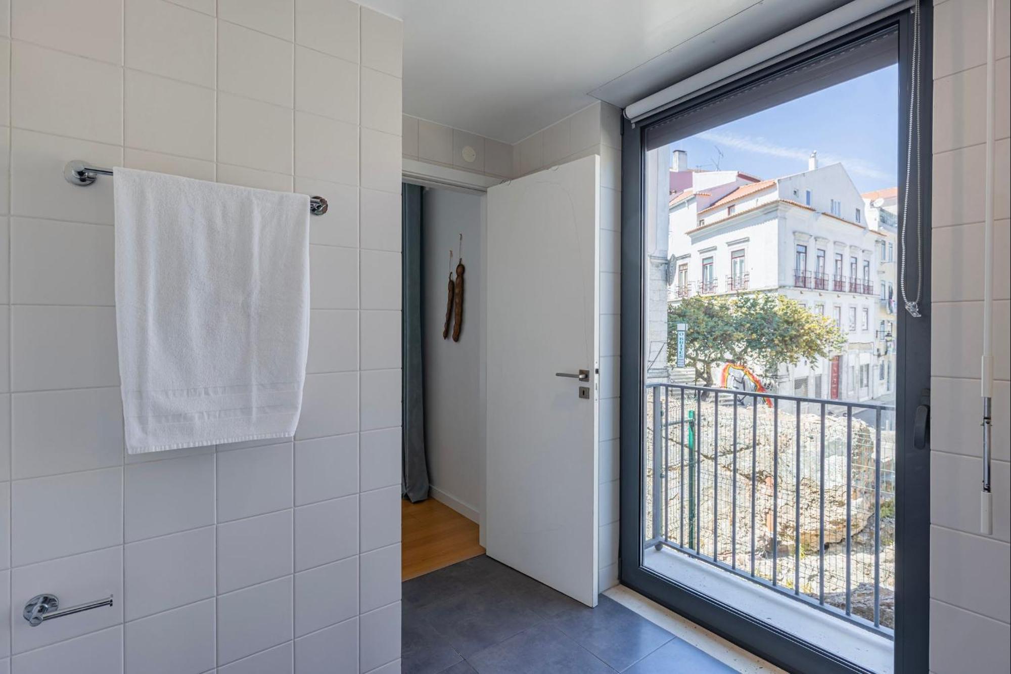 LovelyStay - Breathtaking Panorama - Luxurious Penthouse! Lisbon Bagian luar foto