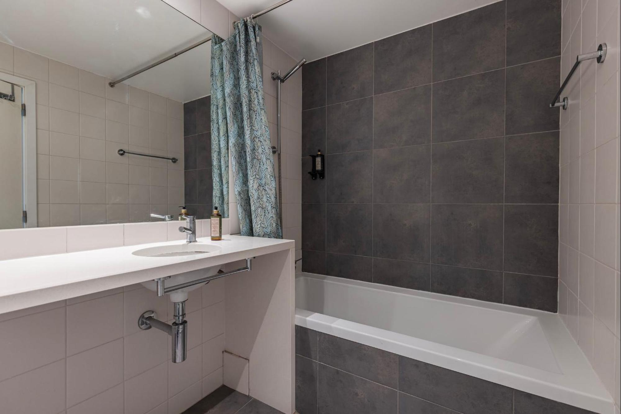 LovelyStay - Breathtaking Panorama - Luxurious Penthouse! Lisbon Bagian luar foto